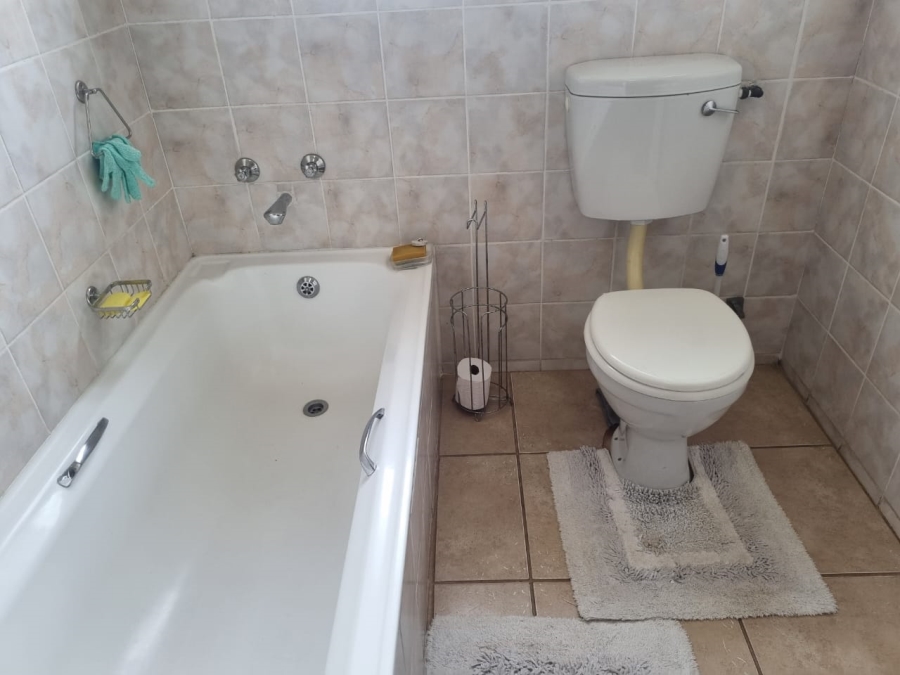 3 Bedroom Property for Sale in Strelitzia Park Eastern Cape
